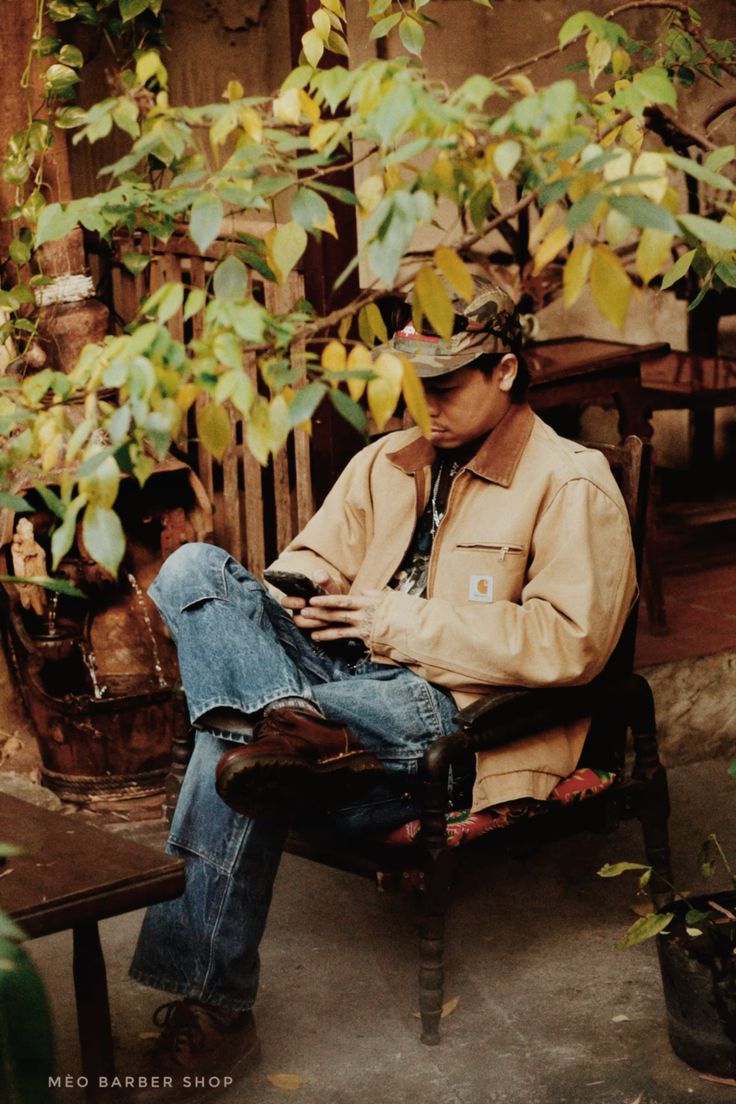 Artisan casual workwear look