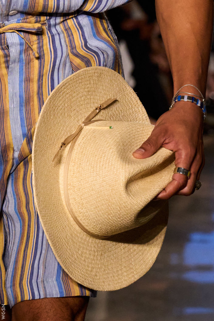 Suede belt with vintage buckle