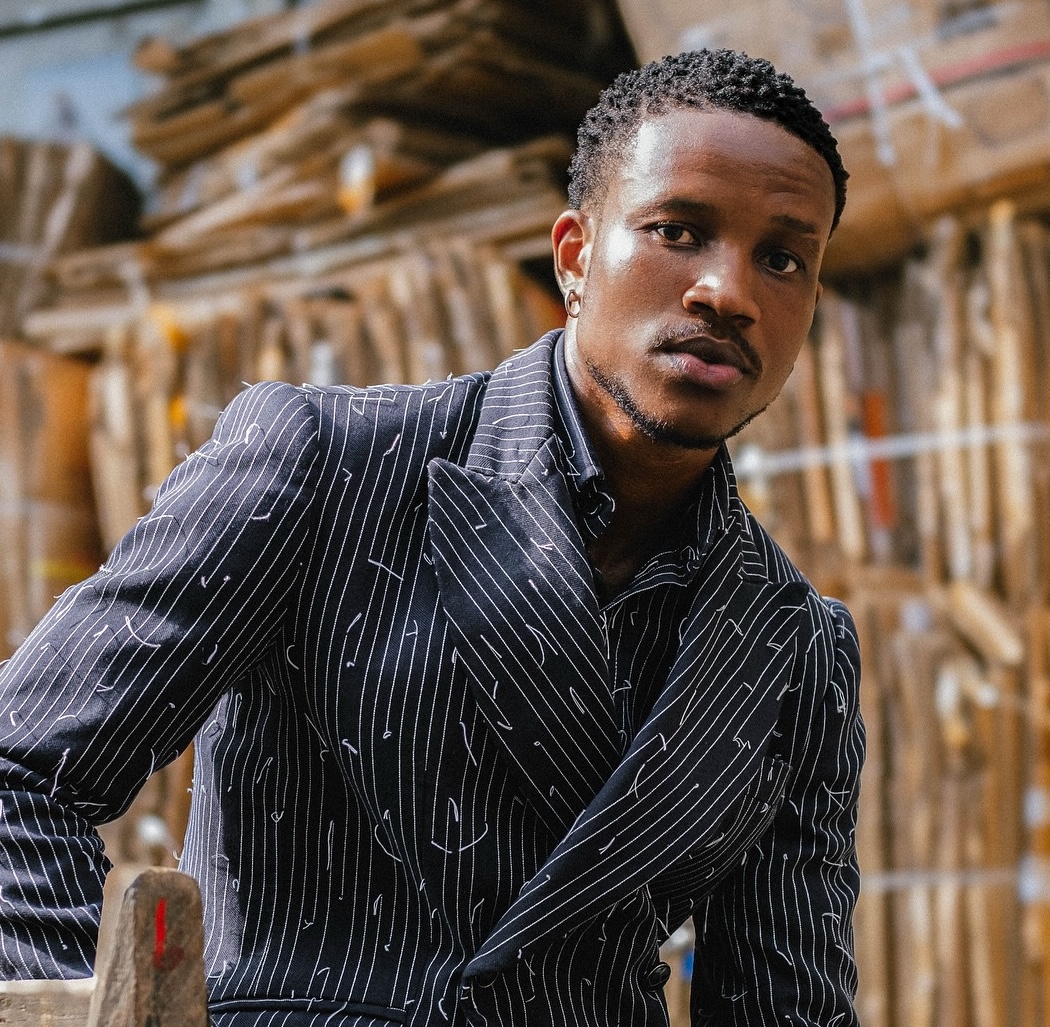 Modern — relaxed khaki suit by the coast